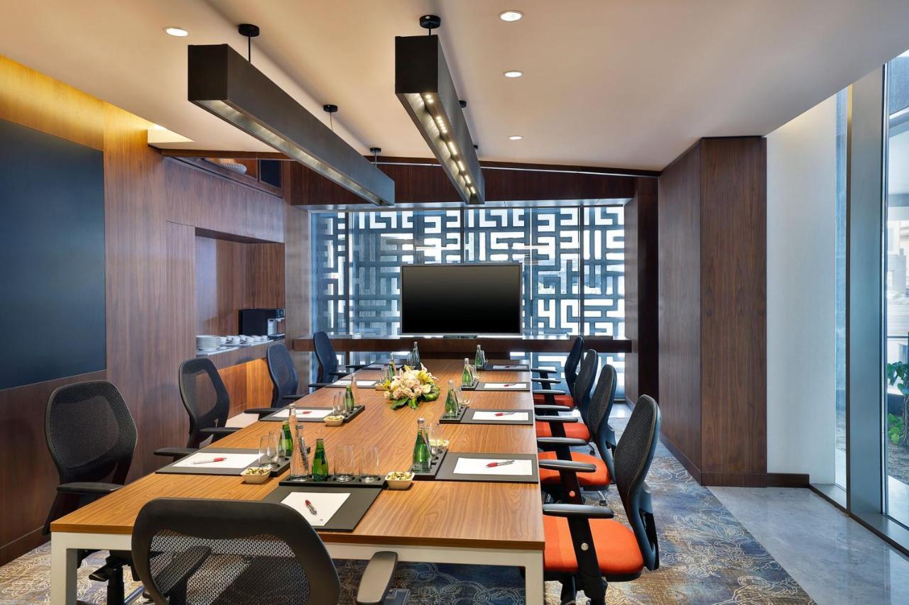 Jeddah Marriott Hotel Madinah Road Экстерьер фото Meeting room